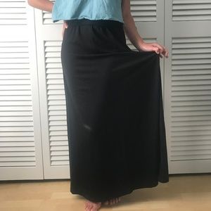 ⭕️SOLD ON DEPOP ⭕️Black Maxi Skirt